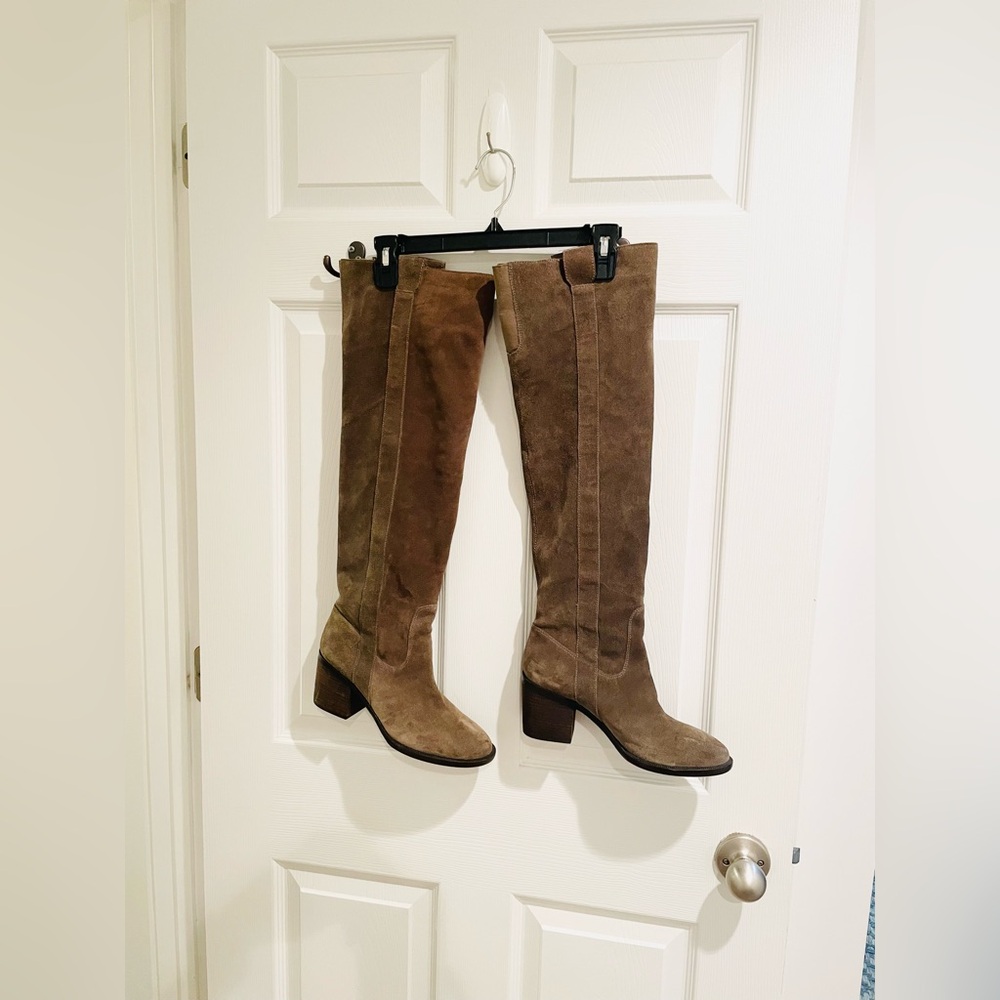 BCBG MaxAzria Over the knee suede boots, sz 8/ 38, taupe/ dark green brown khaki